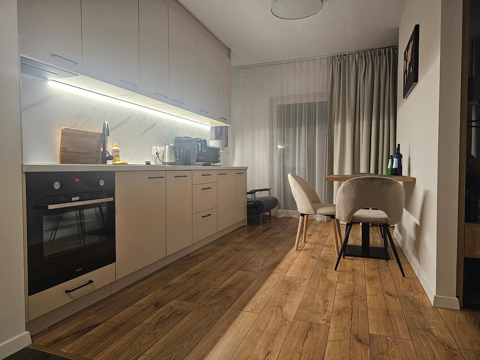 City Sense New Apartments - Main Station And City Center Wrocław Buitenkant foto