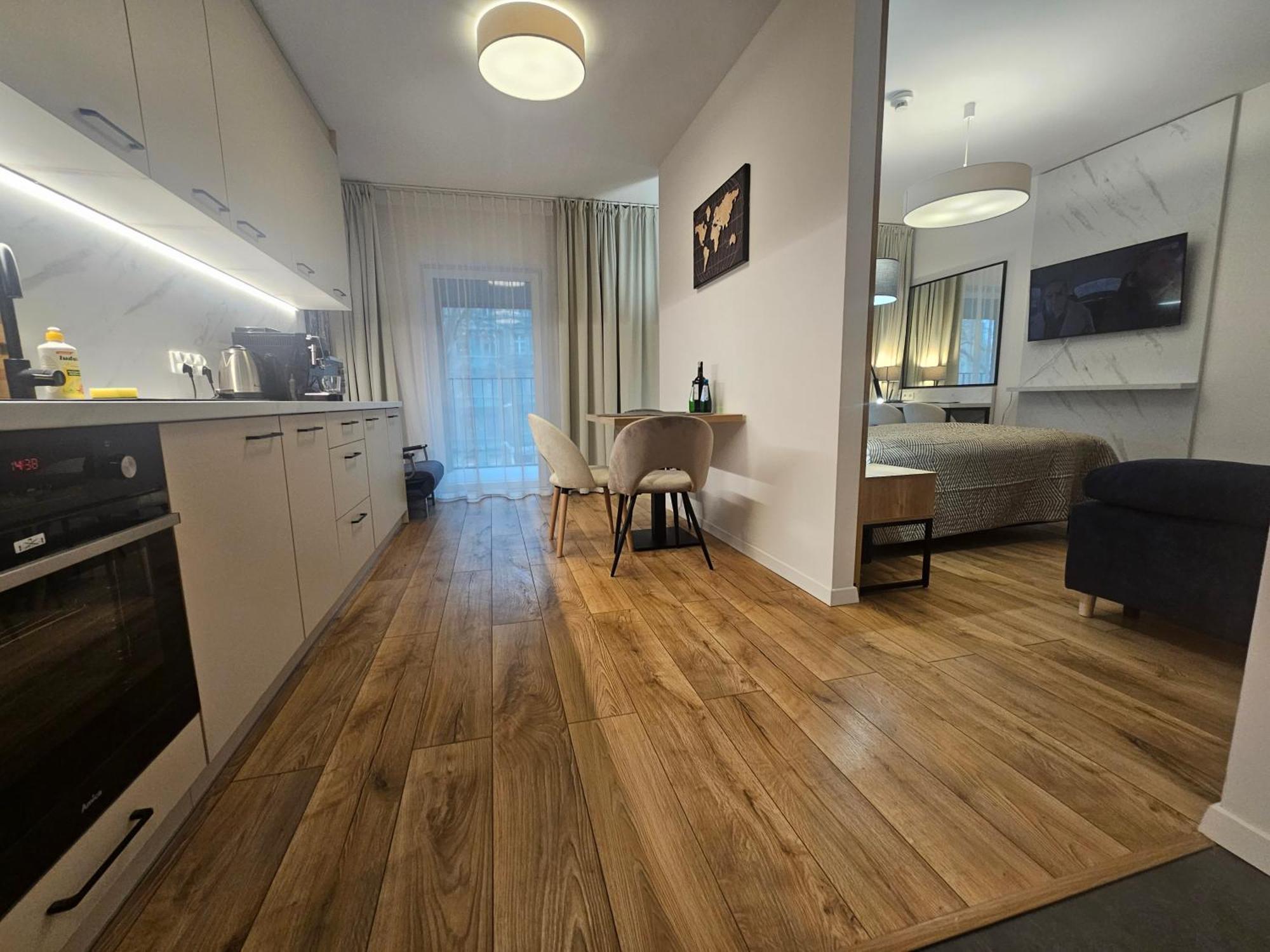 City Sense New Apartments - Main Station And City Center Wrocław Buitenkant foto