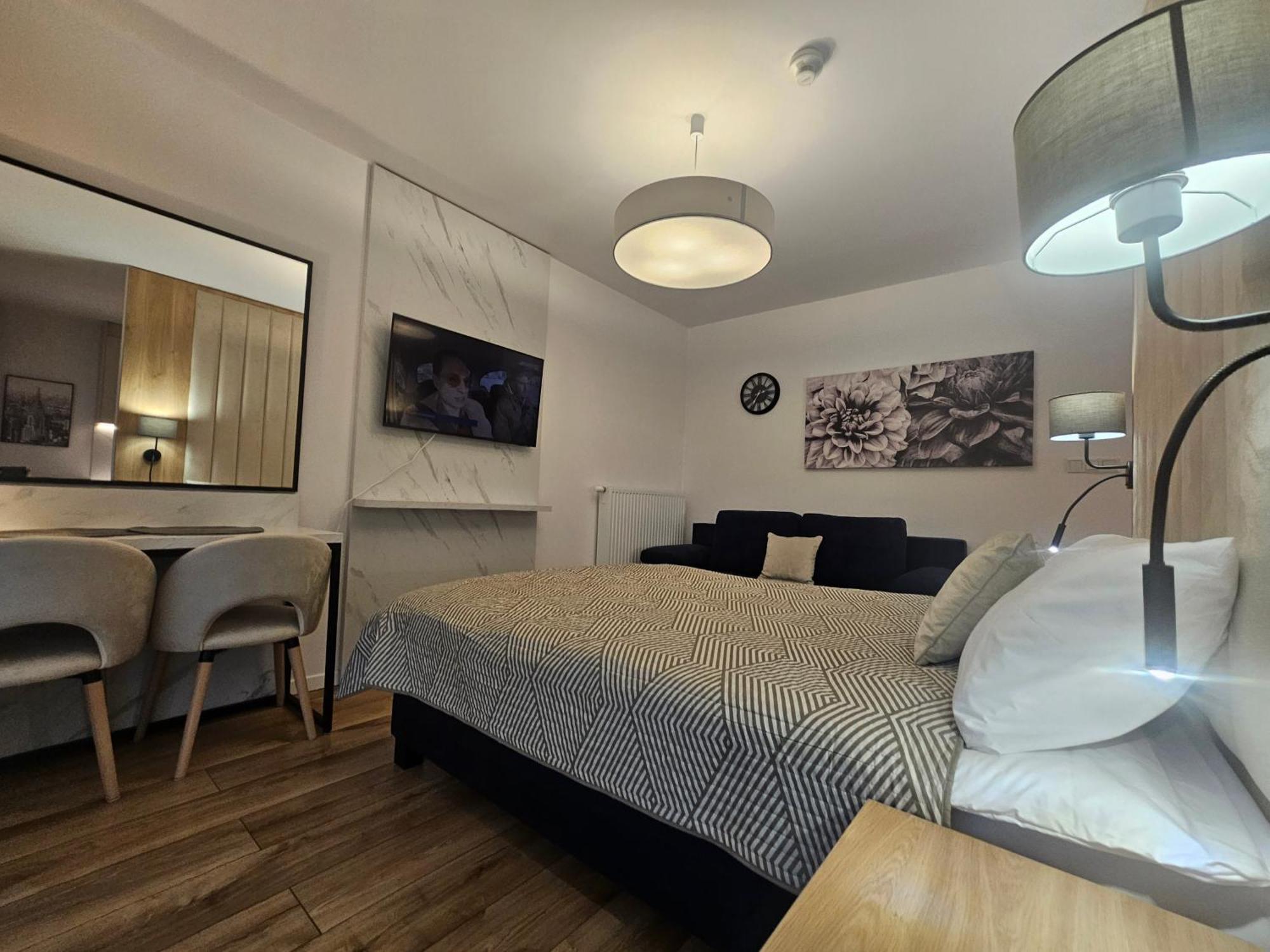 City Sense New Apartments - Main Station And City Center Wrocław Buitenkant foto