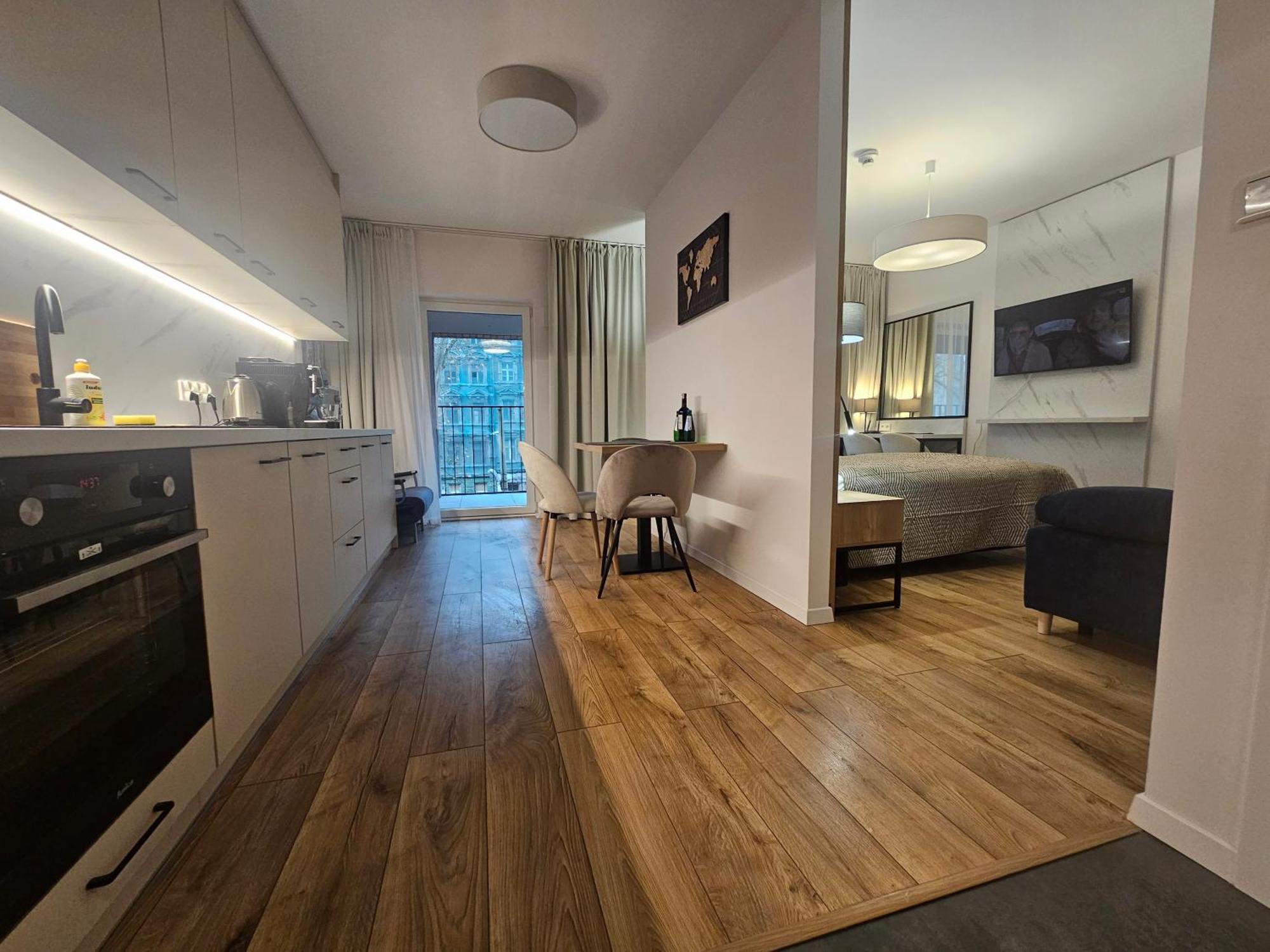 City Sense New Apartments - Main Station And City Center Wrocław Buitenkant foto